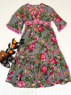 Charlie Paige Floral Dress